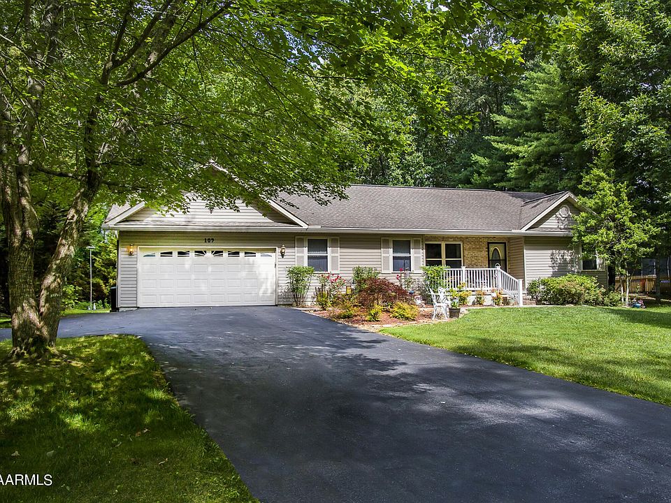 1st image of 109 Canterbury Dr