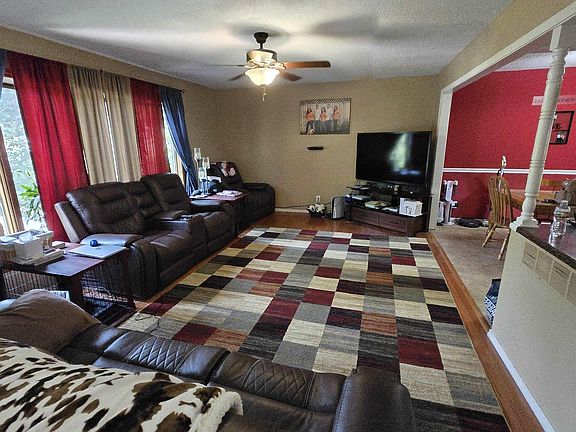 5th image of 512 Charles Rd