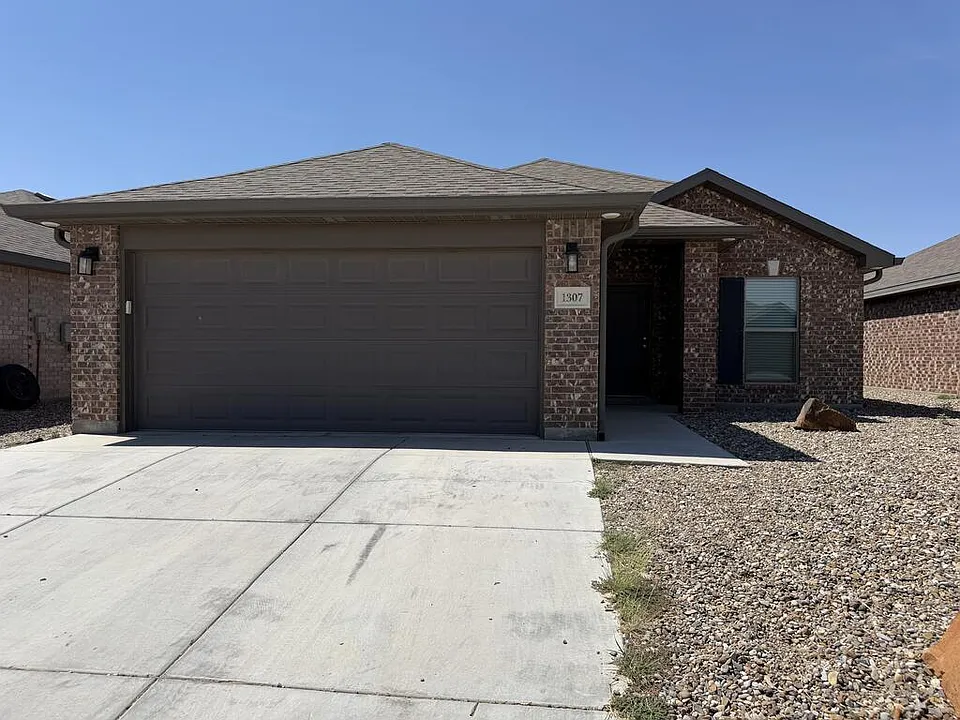 1307 Red Cliff Ave
