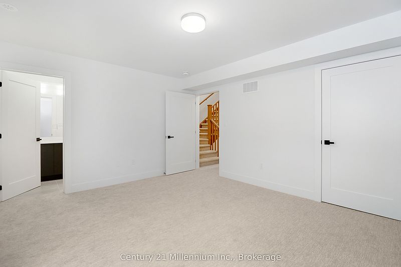 The Blue Mountains Townhouse for rent - 3 Bedrooms — photo 18