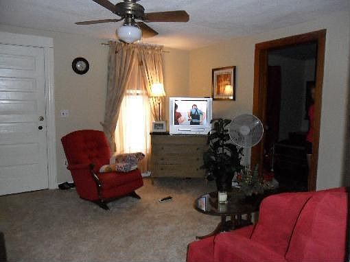 3rd image of 415 N Clay St