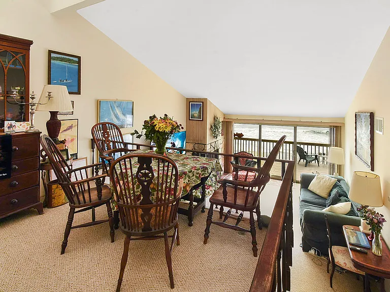 1810 Parliament Rd — Photo 7