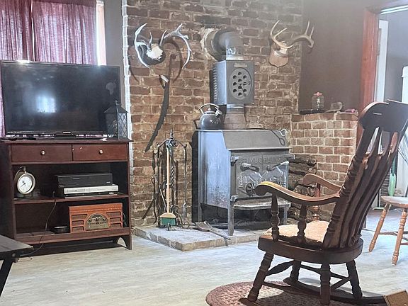 5th image of 875 R And D Ln