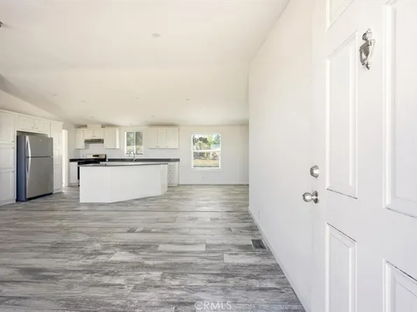 1139 Bonanza Rd, Phelan, CA 92371