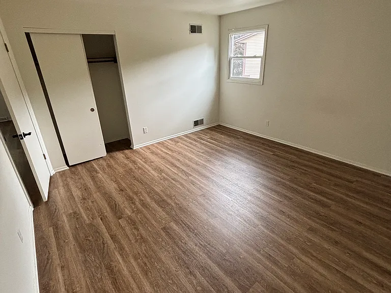 2129 Kilps Dr — Photo 10