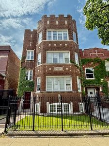 7804 S Burnham Ave, Chicago, IL, 60649