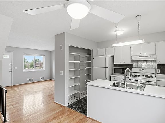 5th image of 292 Surrey Hill Way