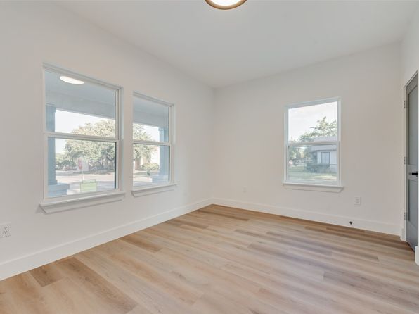 Additional property image - 617 S Montreal Ave, Dallas, TX 75208