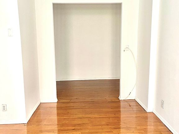 2nd image of 240 E 9th St APT 3