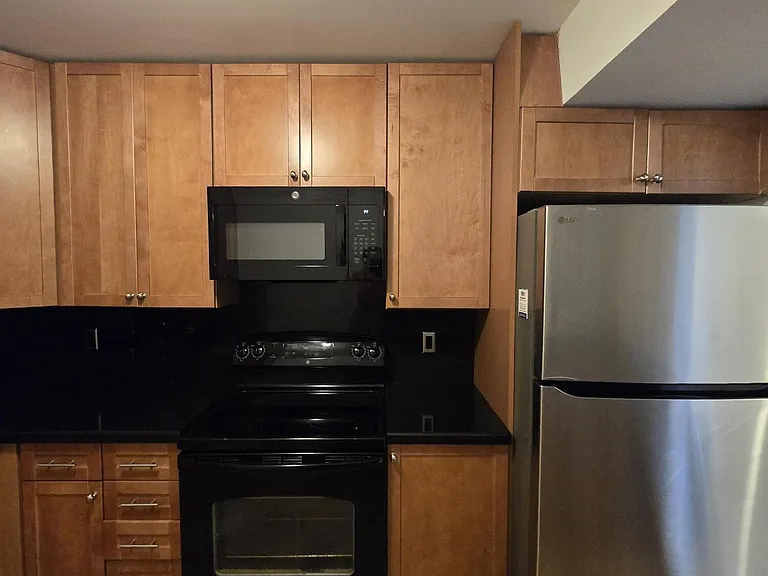 2500 Parkview Dr #412 — Photo 19