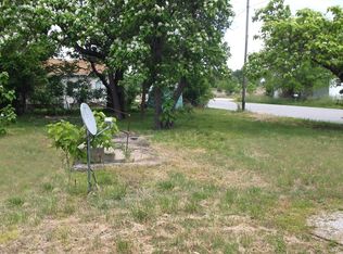 311 E 3rd St, Galena, KS 66739