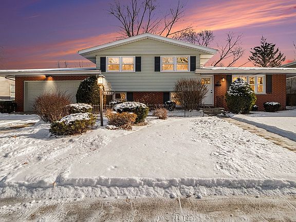 2nd image of 18947 Ridgewood Ave