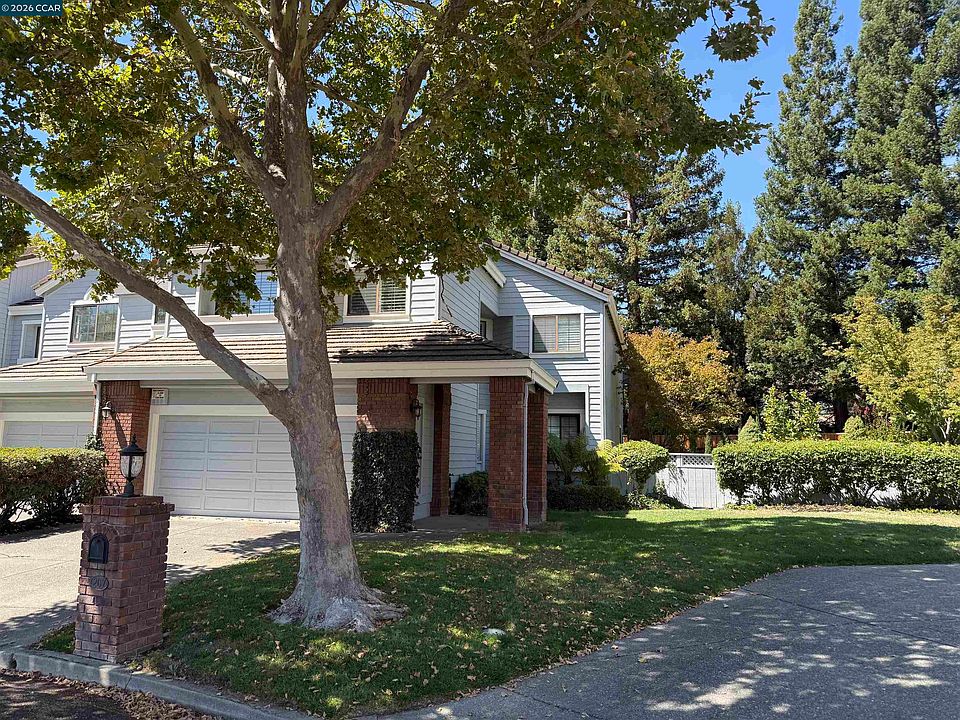 1st image of 207 Kingswood Ct
