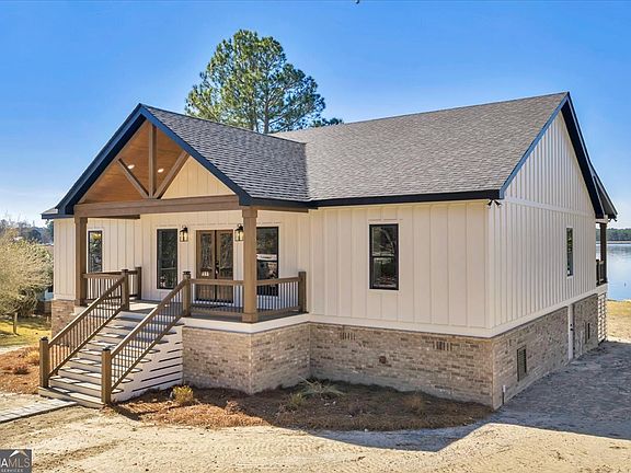 3rd image of 432 Lakeshore Dr