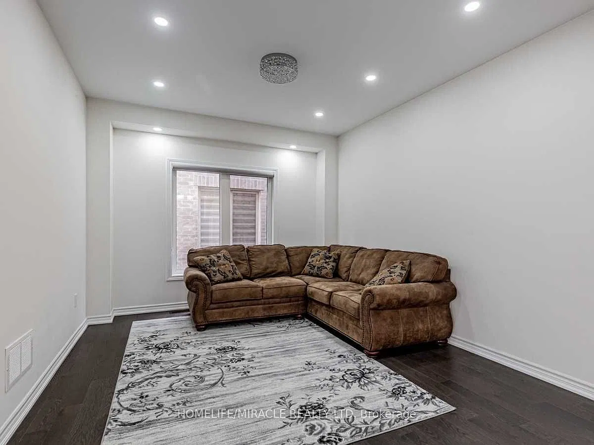 5 bed, $3,000 — Photo 4