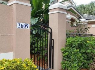 2609 Center Court Dr #32, Fort Lauderdale, FL 33332