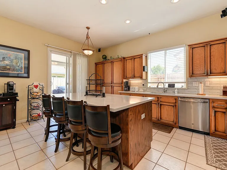 1669 Calabasa Dr — Photo 9