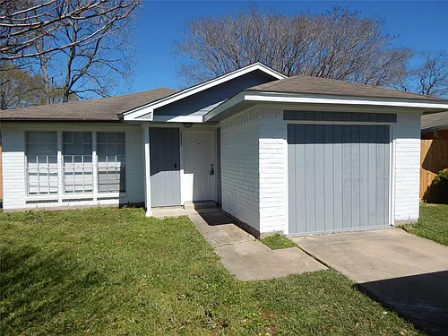 20502 Burwood Cir Photo 1