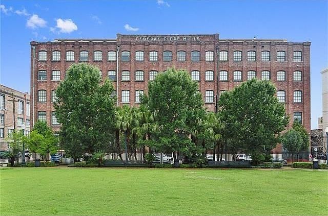 1st image of 1107 S Peters St APT 307