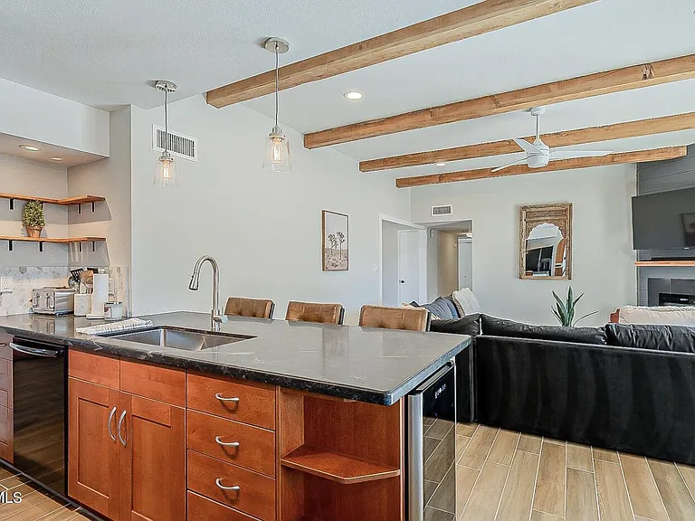 6601 E Thunderbird Rd — Photo 15