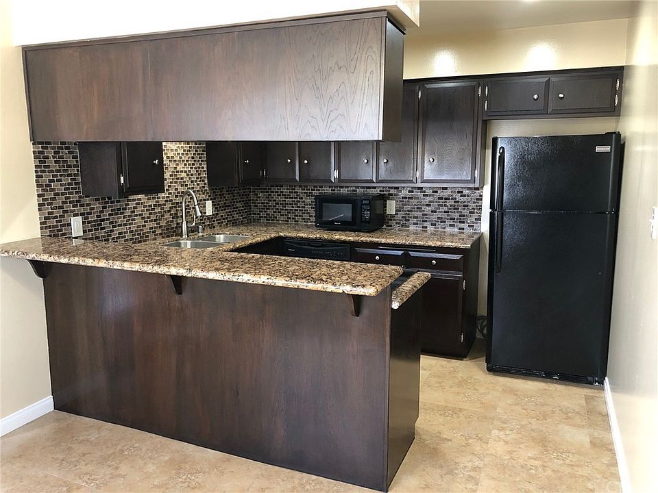1st image of 115 Redondo Ave APT 11