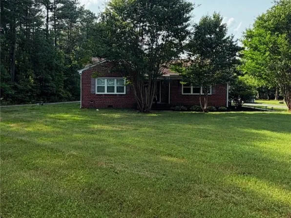 7426 Boydton Plank Rd, Petersburg, VA 23803