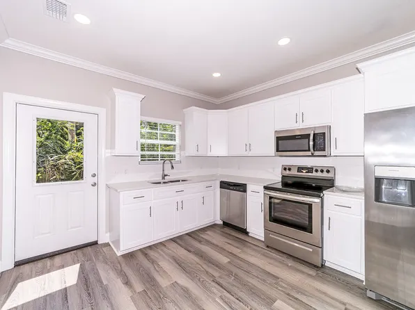 125 Promenade Pl, Brunswick, GA 31520