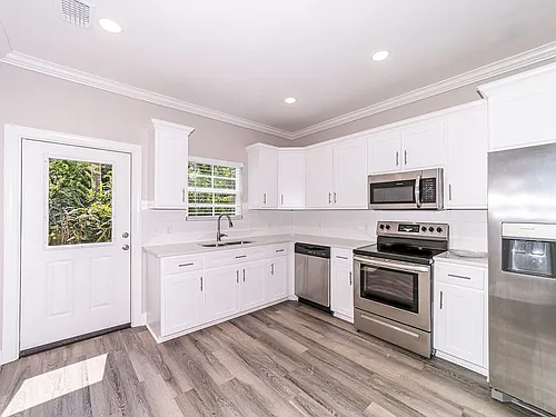 125 Promenade Pl Photo 1