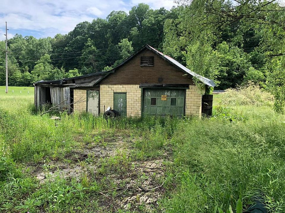 2nd image of 657 W Main St