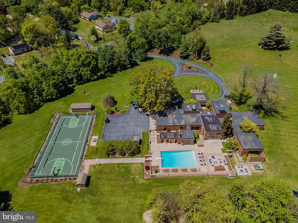 4025 Crooked Hill Rd, Harrisburg, PA 17110 Zillow