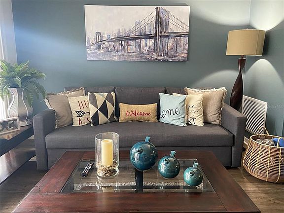 5th image of 1222 Villa Ln #136