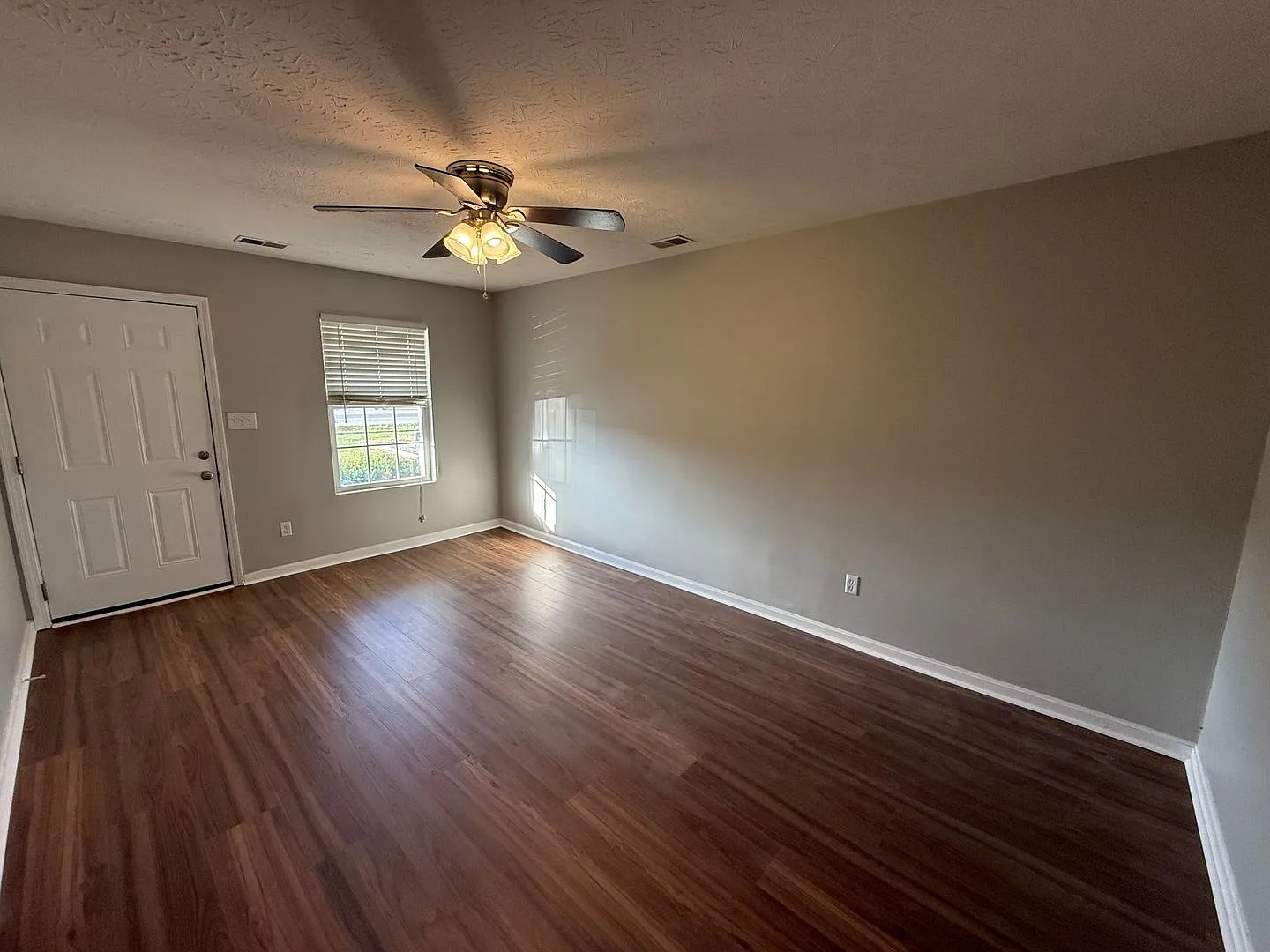 Updated home in Highview — Photo 2