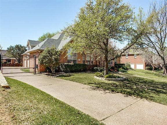 2nd image of 1219 Forest Hills Dr