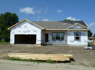 401 W Meadow Dr, Prairie City, IA 50228