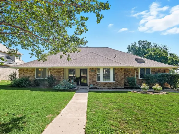 1203 Vera Ln, Kennedale, TX 76060