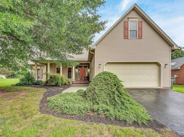 1203 Turner St, Salem, VA 24153
