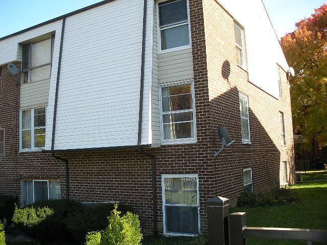 2nd image of 2201 Strahle St APT B201