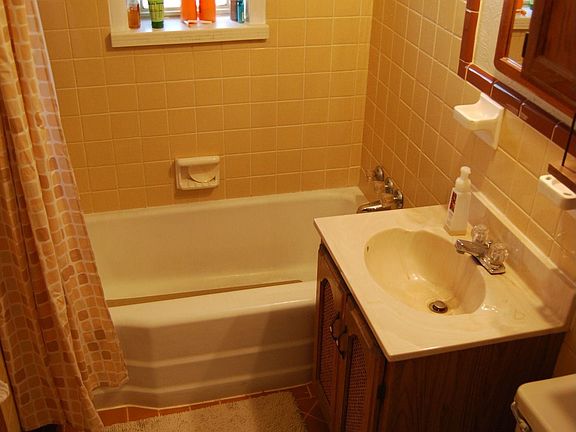 4th image of 2340 Oxford Way