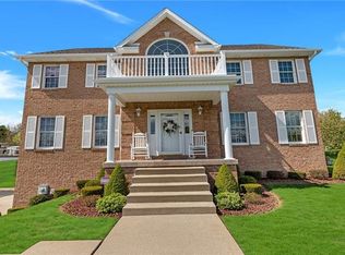 120 Rosewood Dr, Aliquippa, PA
