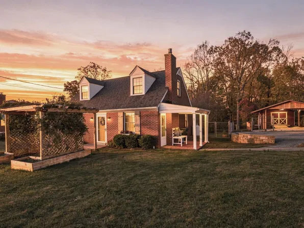 544 Pine Dr, Lynchburg, VA 24503