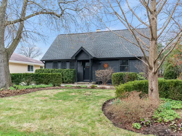 5802 Tennessee Ave, Clarendon Hills, IL 60514