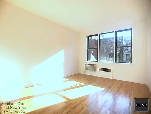 Rented by Bond New York | media 7