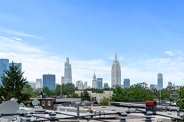 165 Saint Pauls Avenue, #204