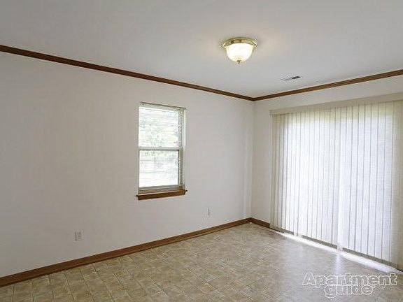 4th image of 215 Cottonwood Loop