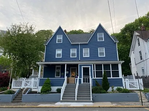 454 Undercliff Ave