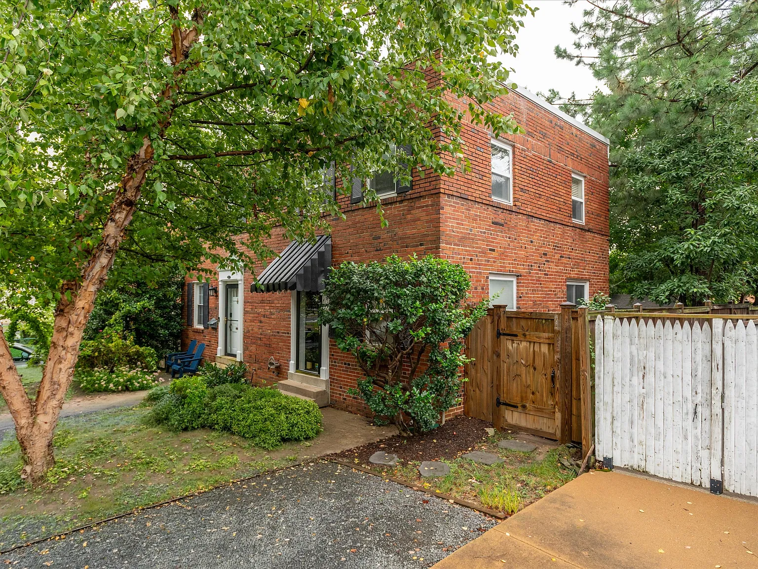 2 bed, 900 sqft, $3,800 — Photo 3
