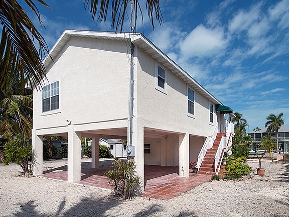 2nd image of 185 Plantation Dr