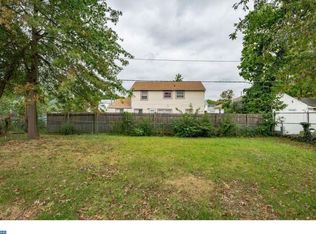 21 Poplar Ln, Willingboro, NJ 08046