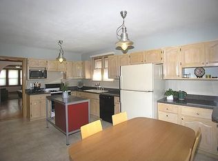3320 Vernon Ave, Brookfield, IL 60513