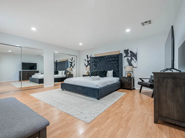 5114 Etiwanda Ave — Photo 25